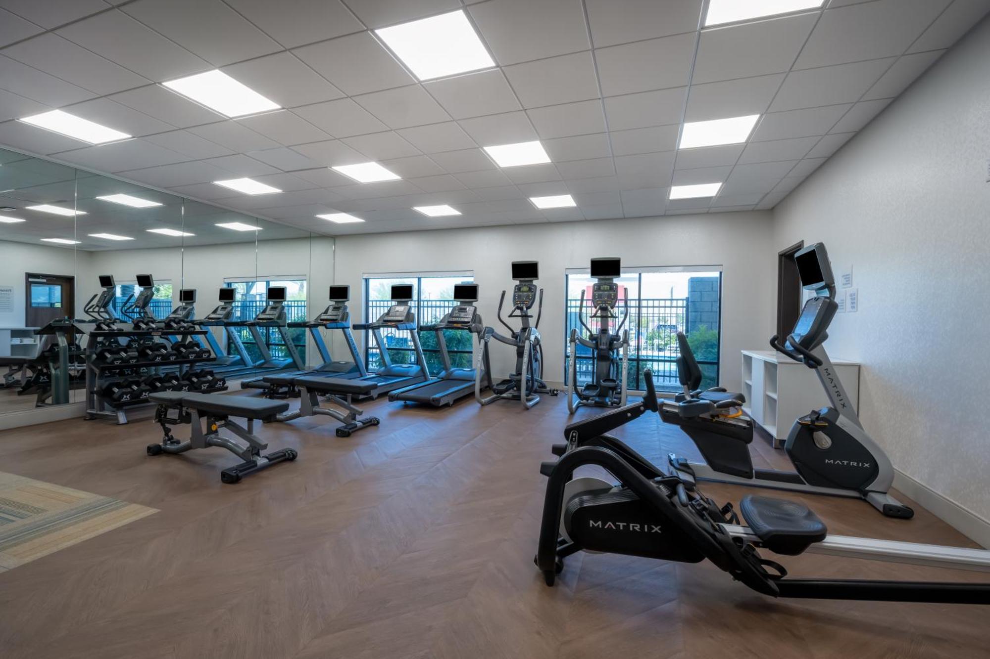 Holiday Inn Express & Suites - Gilbert - Mesa Gateway Airport Exteriör bild